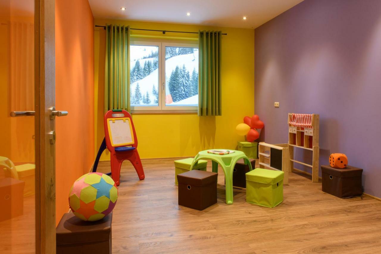 Almstueble Bergfrieden Hotel Дамулс Екстериор снимка
