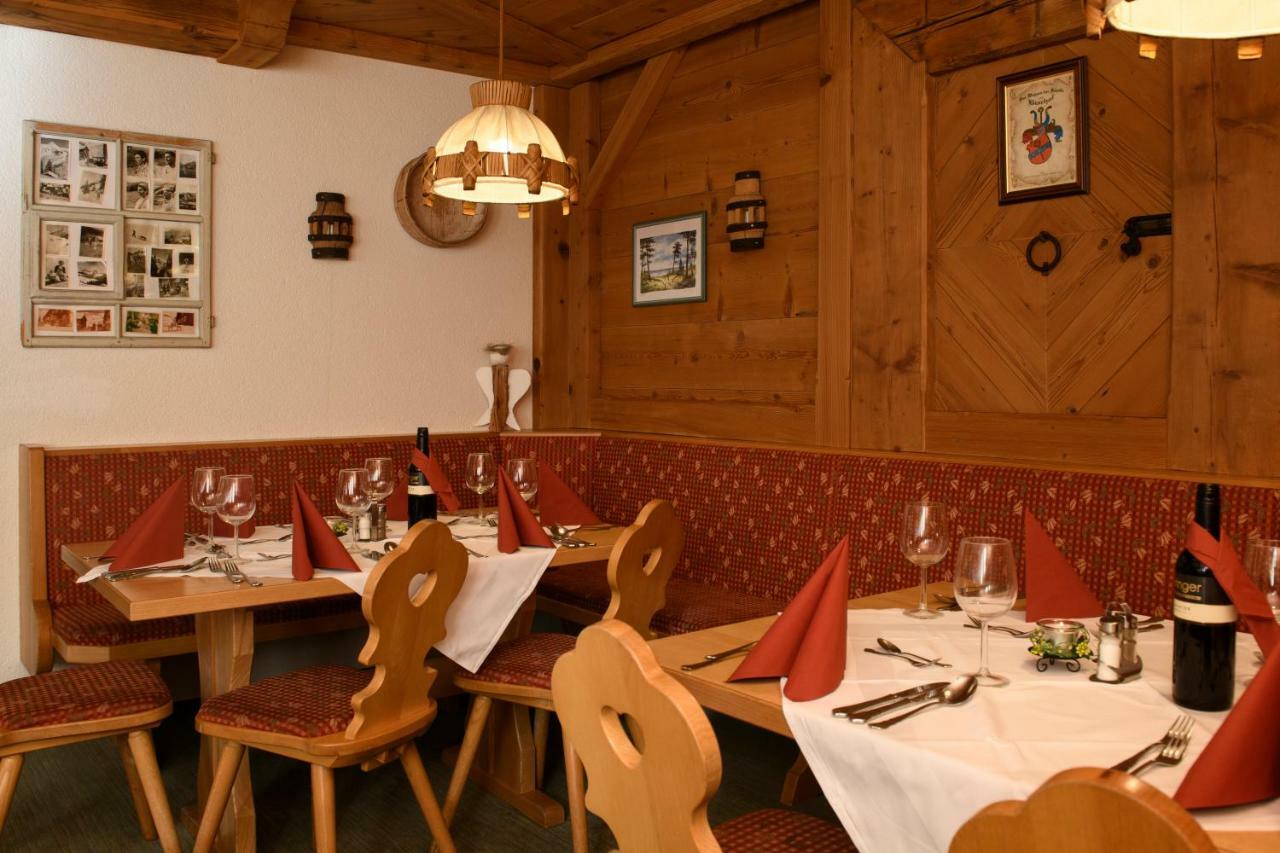 Almstueble Bergfrieden Hotel Дамулс Екстериор снимка
