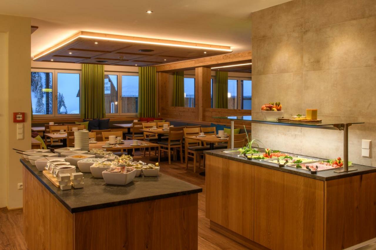 Almstueble Bergfrieden Hotel Дамулс Екстериор снимка