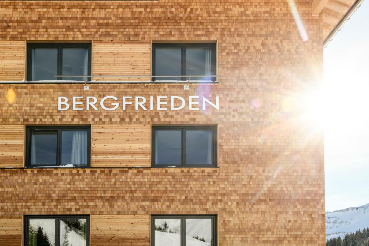 Almstueble Bergfrieden Hotel Дамулс Екстериор снимка